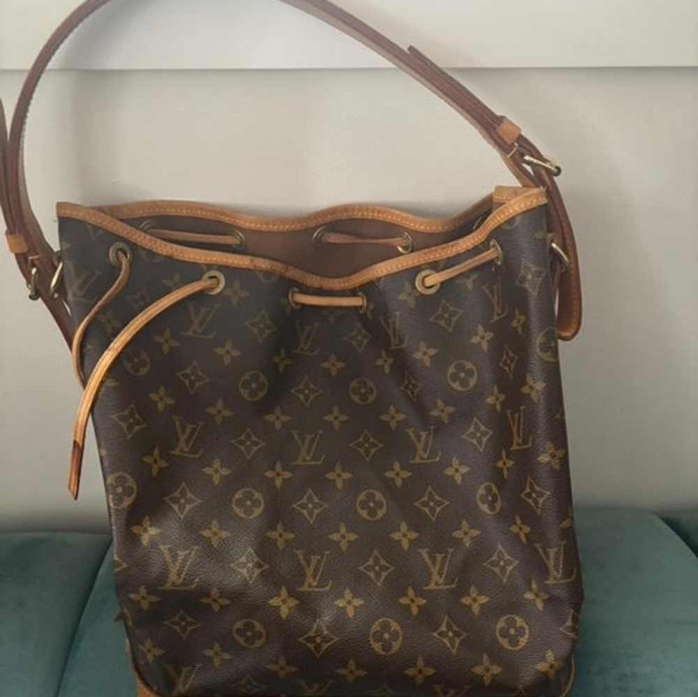 Louis Vuitton Noe Bucket Bag